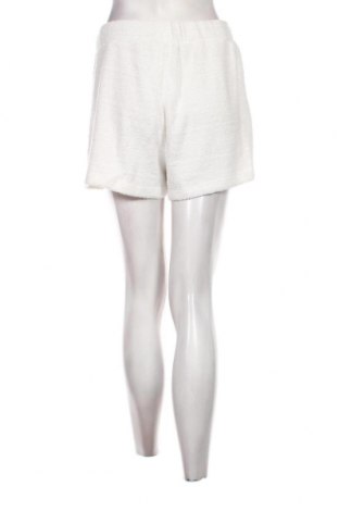 Γυναικείο κοντό παντελόνι Gina Tricot, Μέγεθος XL, Χρώμα Λευκό, Τιμή 3,92 €