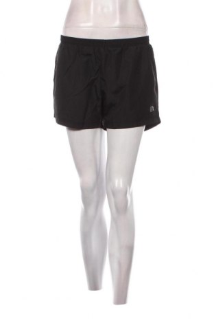 Дамски къс панталон New Balance, Размер S, Цвят Черен, Цена 43,20 лв.