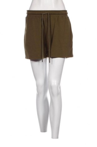 Дамски къс панталон Saint Tropez, Размер M, Цвят Зелен, Цена 68,40 лв.