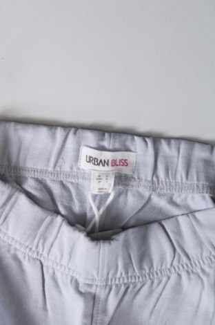Γυναικείο κοντό παντελόνι Urban Bliss, Μέγεθος XS, Χρώμα Μπλέ, Τιμή 15,98 €