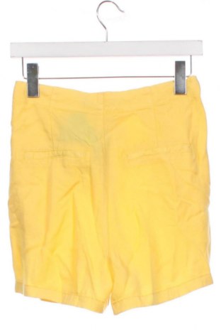 Γυναικείο κοντό παντελόνι Vero Moda, Μέγεθος S, Χρώμα Κίτρινο, Τιμή 20,62 €