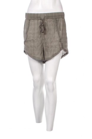 Damen Shorts Y.A.S, Größe S, Farbe Grün, Preis 4,73 €