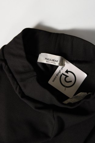 Γυναικείο παντελόνι Pull&Bear, Μέγεθος S, Χρώμα Μαύρο, Τιμή 5,22 €