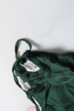 Γυναικείο αμάνικο μπλουζάκι Wal G, Μέγεθος M, Χρώμα Πράσινο, Τιμή 4,63 €