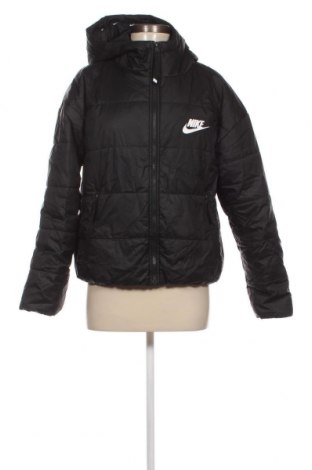 Дамско яке Nike, Размер S, Цвят Черен, Цена 186,75 лв.
