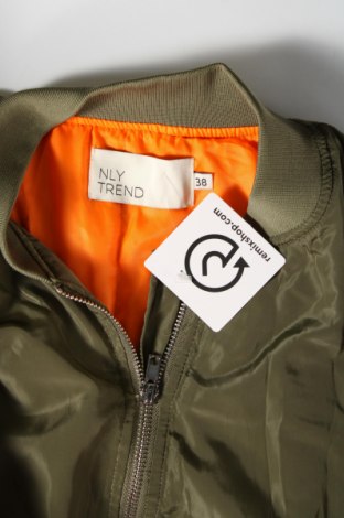 Γυναικείο μπουφάν Nly Trend, Μέγεθος M, Χρώμα Πράσινο, Τιμή 9,92 €