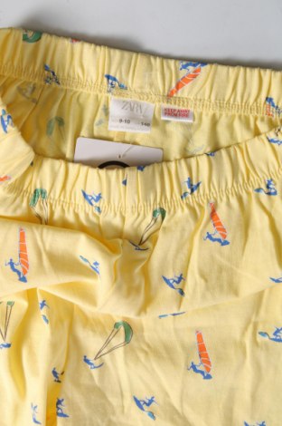 Παιδικό κοντό παντελόνι Zara, Μέγεθος 9-10y/ 140-146 εκ., Χρώμα Κίτρινο, Τιμή 18,56 €