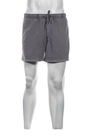 Pantaloni scurți de bărbați Quiksilver, Mărime M, Culoare Gri, Preț 157,89 Lei
