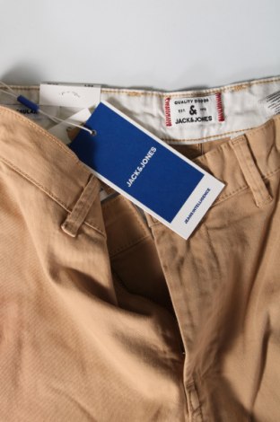 Pantaloni de bărbați Jack & Jones, Mărime S, Culoare Maro, Preț 26,97 Lei