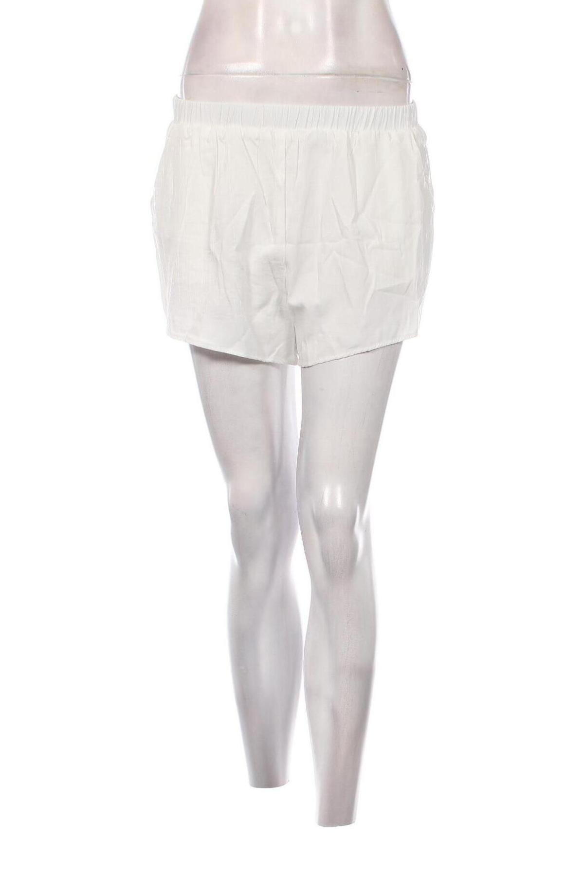 Дамски къс панталон Pull&Bear, Размер S, Цвят Бял, Цена 31,00 лв.