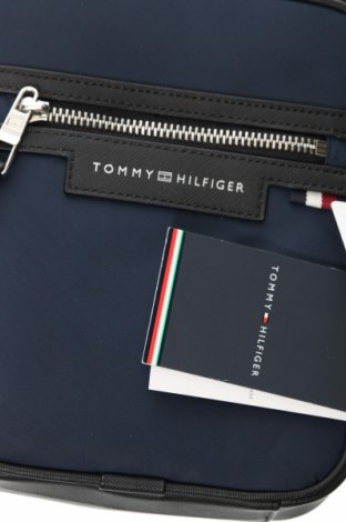 Τσάντα Tommy Hilfiger, Χρώμα Μπλέ, Τιμή 92,49 €