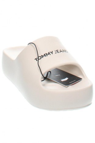 Чехли Tommy Jeans, Размер 39, Цвят Бежов, Цена 152,99 лв.
