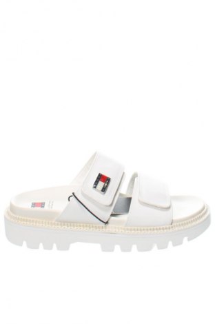 Чехли Tommy Jeans, Размер 38, Цвят Бял, Цена 152,99 лв.