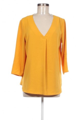 Damen Shirt Beloved, Größe M, Farbe Gelb, Preis € 4,99