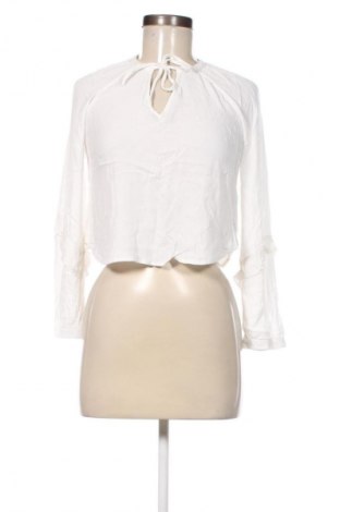 Damen Shirt Bershka, Größe S, Farbe Weiß, Preis 5,99 €