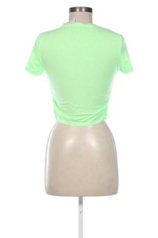 Damen Shirt Bershka, Größe M, Farbe Grün, Preis 9,99 €