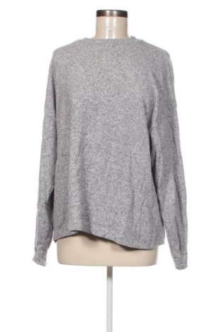 Damen Shirt Stradivarius, Größe M, Farbe Grau, Preis 4,49 €