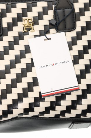 Дамска чанта Tommy Hilfiger, Цвят Многоцветен, Цена 141,49 лв.