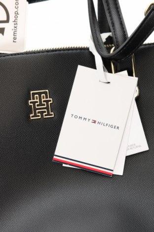 Damska torebka Tommy Hilfiger, Kolor Czarny, Cena 901,99 zł