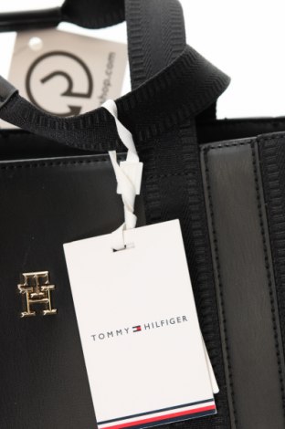 Női táska Tommy Hilfiger, Szín Fekete, Ár 71 599 Ft