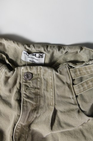 Γυναικείο Τζίν Bershka, Μέγεθος S, Χρώμα Πράσινο, Τιμή 7,49 €