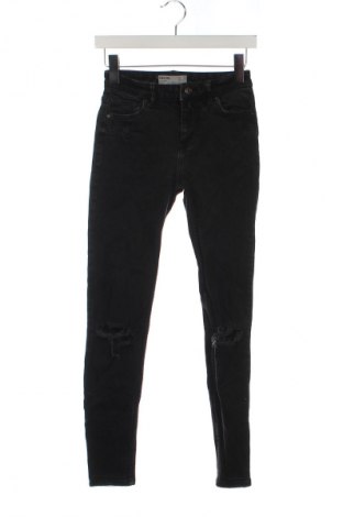 Damskie jeansy Bershka, Rozmiar XS, Kolor Czarny, Cena 37,99 zł