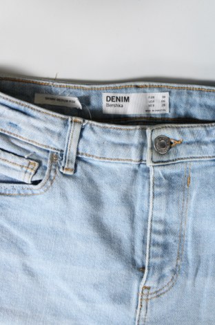 Dámske džínsy  Bershka, Veľkosť M, Farba Modrá, Cena  7,95 €