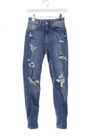 Damskie jeansy Bershka, Rozmiar XS, Kolor Niebieski, Cena 33,99 zł