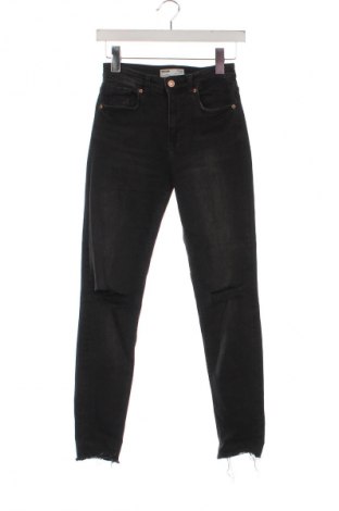 Damen Jeans Bershka, Größe XS, Farbe Grau, Preis € 8,49