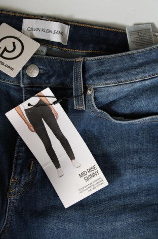 Dámske džínsy  Calvin Klein Jeans, Veľkosť L, Farba Modrá, Cena  94,27 €