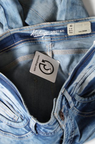 Damskie jeansy Denim 1982, Rozmiar M, Kolor Niebieski, Cena 41,99 zł