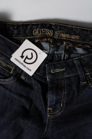 Дамски дънки Guess, Размер M, Цвят Син, Цена 26,99 лв.