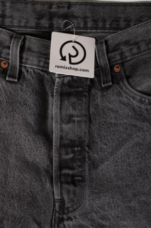 Дамски дънки Levi's, Размер L, Цвят Сив, Цена 37,99 лв.