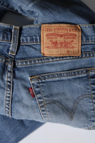 Дамски дънки Levi's, Размер M, Цвят Син, Цена 37,99 лв.