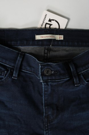 Γυναικείο Τζίν Levi's, Μέγεθος M, Χρώμα Μπλέ, Τιμή 18,99 €