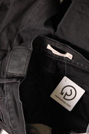 Damskie jeansy Levi's, Rozmiar M, Kolor Szary, Cena 72,99 zł