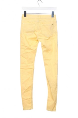 Damskie jeansy Mango, Rozmiar S, Kolor Żółty, Cena 49,99 zł