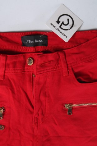 Damskie jeansy Miss Anna, Rozmiar S, Kolor Czerwony, Cena 92,99 zł