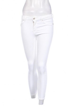 Damen Jeans ONLY, Größe M, Farbe Weiß, Preis 9,99 €