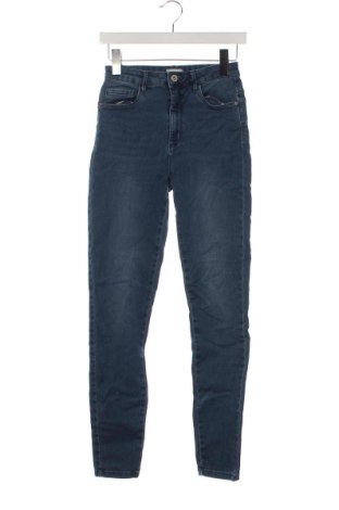 Damskie jeansy ONLY, Rozmiar XS, Kolor Niebieski, Cena 43,99 zł