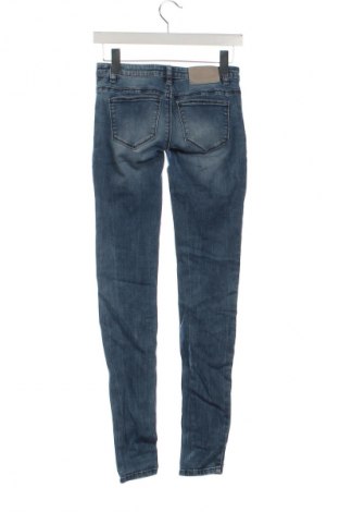 Damskie jeansy ONLY, Rozmiar XS, Kolor Niebieski, Cena 38,99 zł