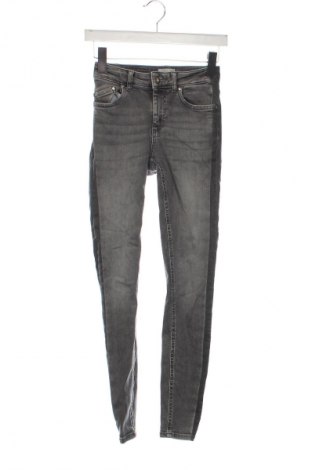 Damen Jeans ONLY, Größe XS, Farbe Grau, Preis 9,99 €