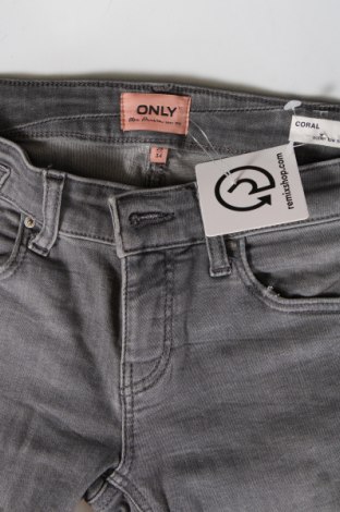 Damskie jeansy ONLY, Rozmiar M, Kolor Szary, Cena 27,99 zł