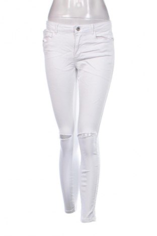 Damskie jeansy ONLY, Rozmiar M, Kolor Biały, Cena 38,99 zł