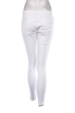 Damskie jeansy ONLY, Rozmiar M, Kolor Biały, Cena 18,99 zł