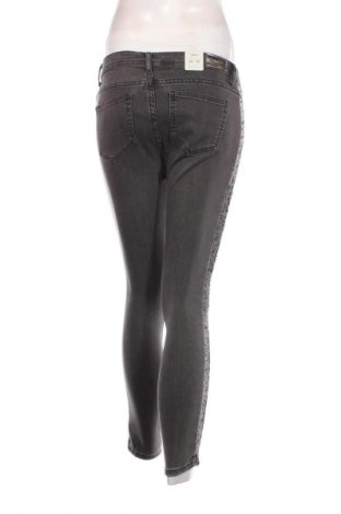 Damen Jeans ONLY, Größe M, Farbe Grau, Preis 27,99 €