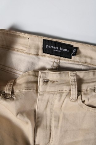 Damen Jeans Perfect, Größe M, Farbe Beige, Preis 6,99 €