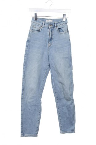 Dámske džínsy  Perfect Jeans By Gina Tricot, Veľkosť XS, Farba Modrá, Cena  29,45 €