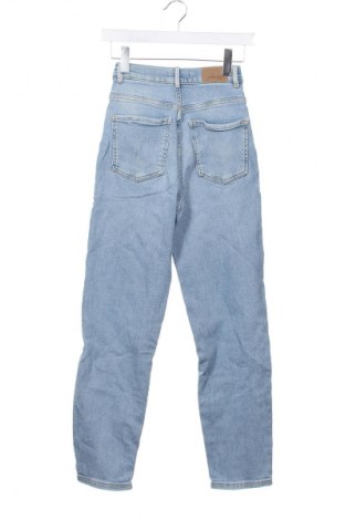 Dámske džínsy  Perfect Jeans By Gina Tricot, Veľkosť XS, Farba Modrá, Cena  29,45 €