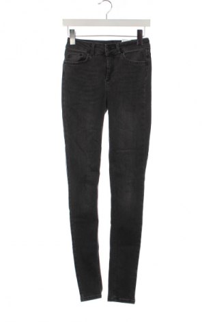 Damen Jeans Pieces, Größe S, Farbe Grau, Preis 10,99 €